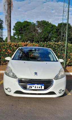 PEUGEOT 208 1.5 ALLURE 8V FLEX 4P MANUAL PEUGEOT 208 1.5 ALLURE 8V FLEX 4P MANUAL